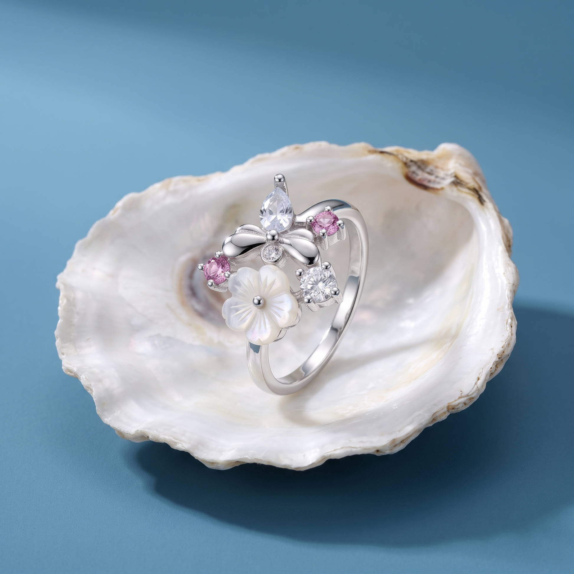 Silvme Bow Botanical Cluster 925 sterling silver ring for women with a pearl-effect accent — close-up detail
