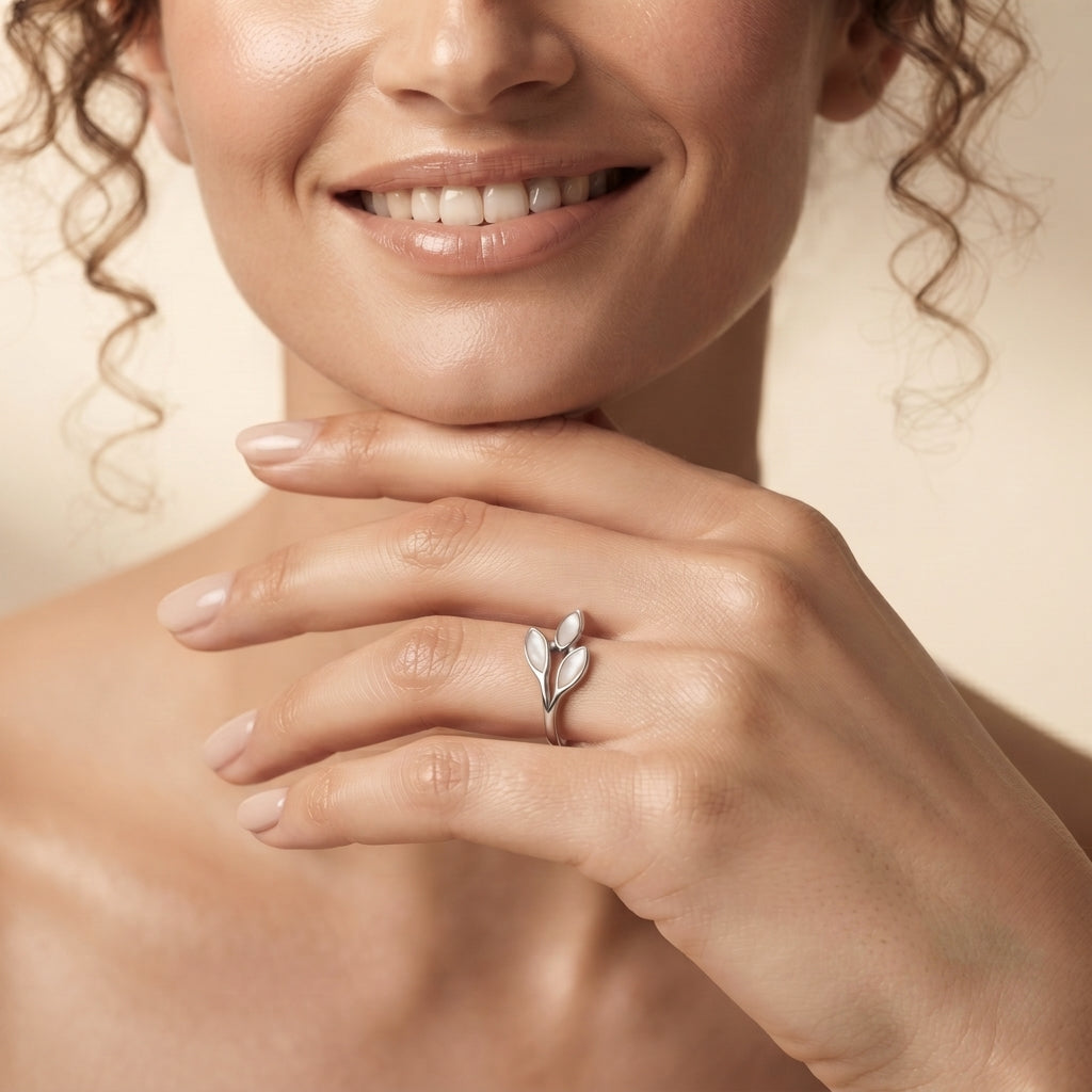 Silvme Pearlescent Three-Leaf 925 sterling silver ring for women with a pearl-effect accent — front view on white background